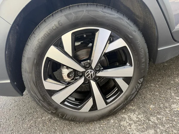 VOLKSWAGEN Taigo (2024) — foto 6 van 21