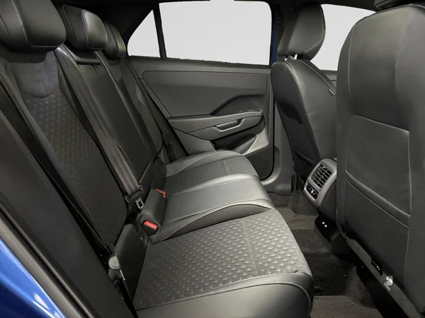 VOLKSWAGEN T-Roc (2025) — foto 20 van 24