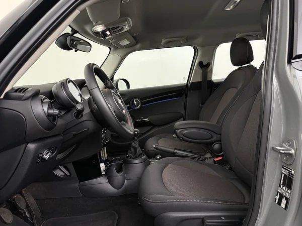 MINI Cooper (2021) — foto 2 van 29