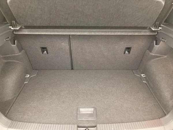 VOLKSWAGEN T-Cross (2025) — foto 18 van 36