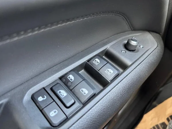 JEEP Compass (2023) — foto 6 van 31