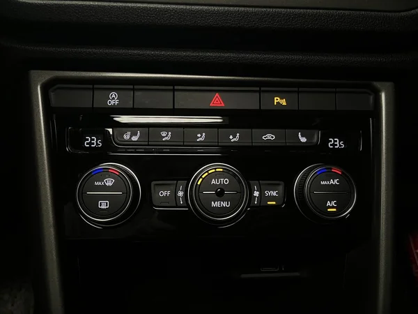 VOLKSWAGEN T-Roc (2020) — foto 9 van 20