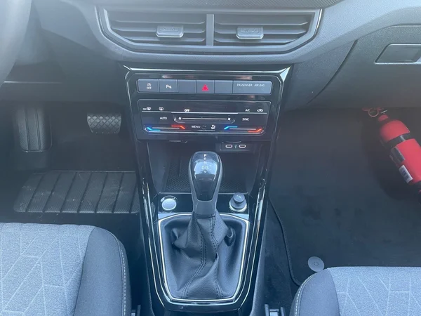 VOLKSWAGEN T-Cross (2025) — foto 14 van 14