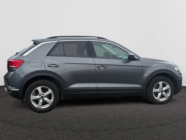 VOLKSWAGEN T-Roc (2020) — foto 18 van 21