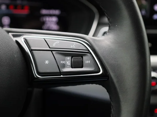 Audi A5 (2022) — foto 9 van 43