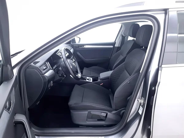 Skoda Superb SW (2022) — foto 24 van 24