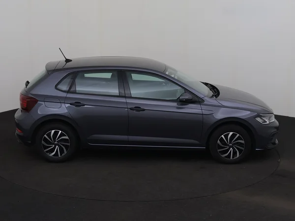VOLKSWAGEN Polo (2022) — foto 23 van 27