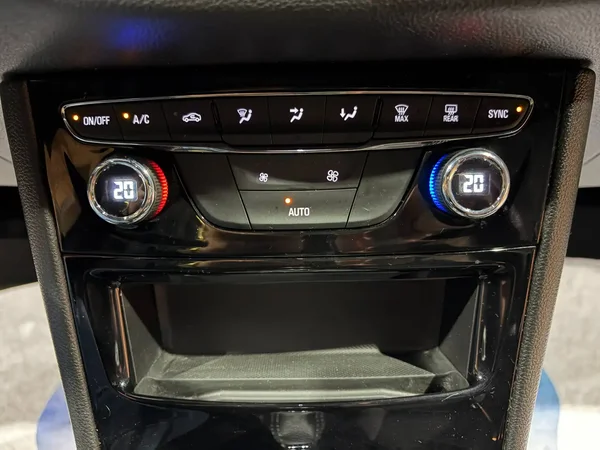 Opel Astra (2020) — foto 4 van 22