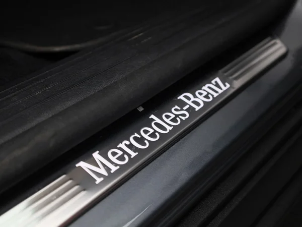 Mercedes-Benz GLE (2022) — foto 37 van 58