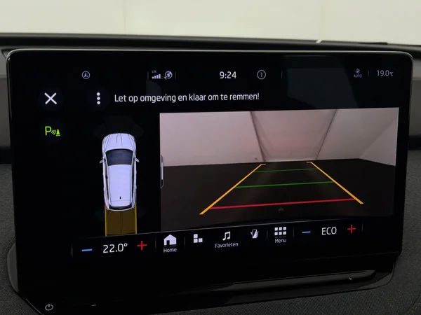 SKODA Enyaq (2022) — foto 11 van 32