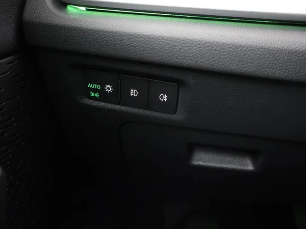 SKODA Octavia Combi PHEV (2021) — foto 14 van 32