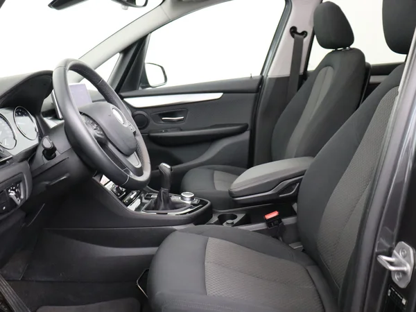 BMW 218 (2021) — foto 2 van 31