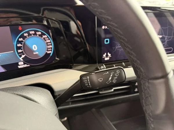 Volkswagen Golf (2024) — foto 13 van 23