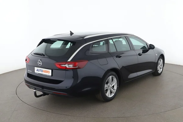 Opel Insignia Sports Tourer (2019) — foto 12 van 16
