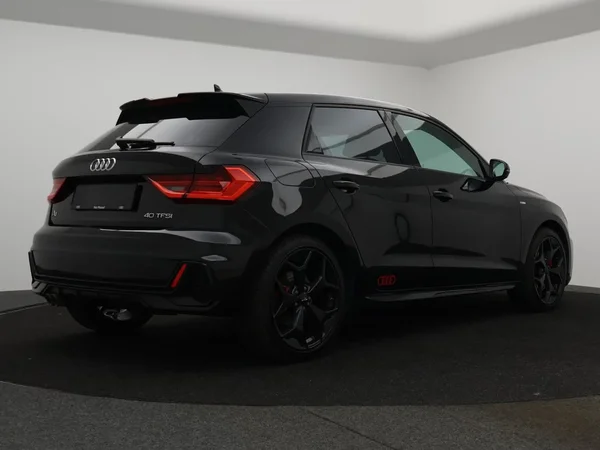 Audi A1 Sportback (2019) — foto 12 van 24