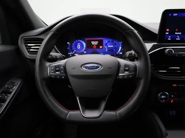 Ford Kuga (2022) — foto 47 van 49