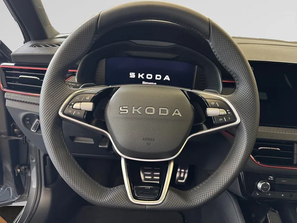 SKODA Kamiq (2026) — foto 12 van 17