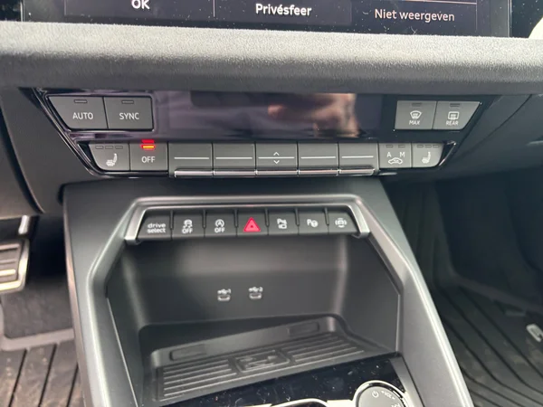 AUDI A3 Sedan (2025) — foto 8 van 24