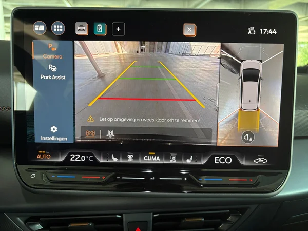 CUPRA Born (2025) — foto 9 van 24