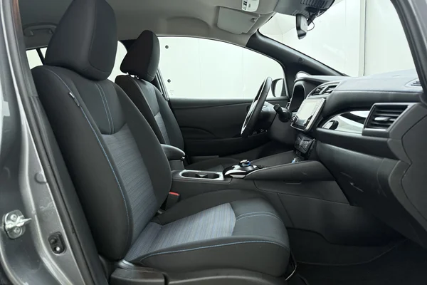 Nissan Leaf (2022) — foto 16 van 18