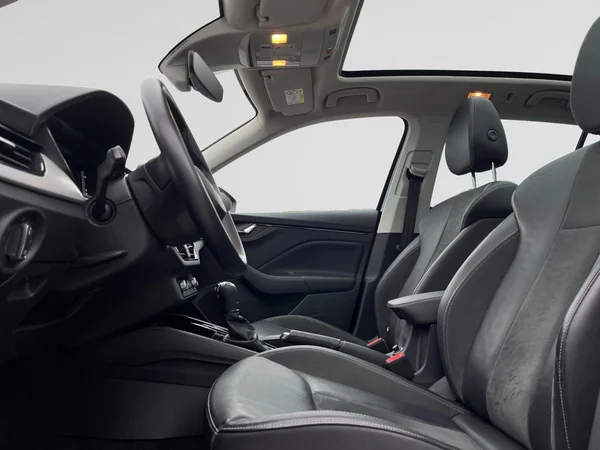 SKODA Kamiq (2021) — foto 2 van 16
