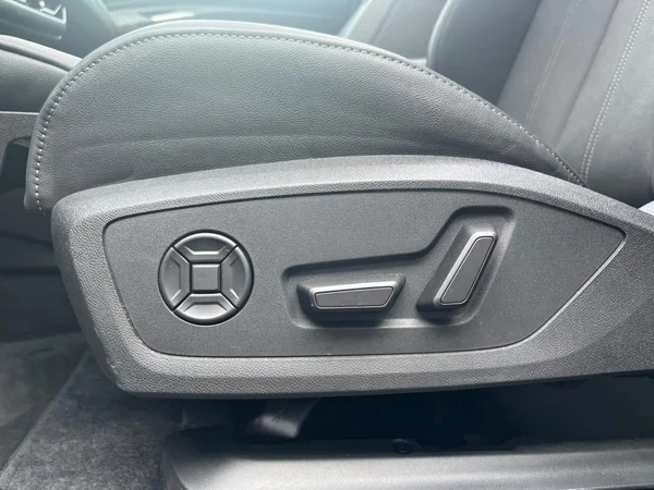 AUDI Q6 e-tron (2026) — foto 6 van 24