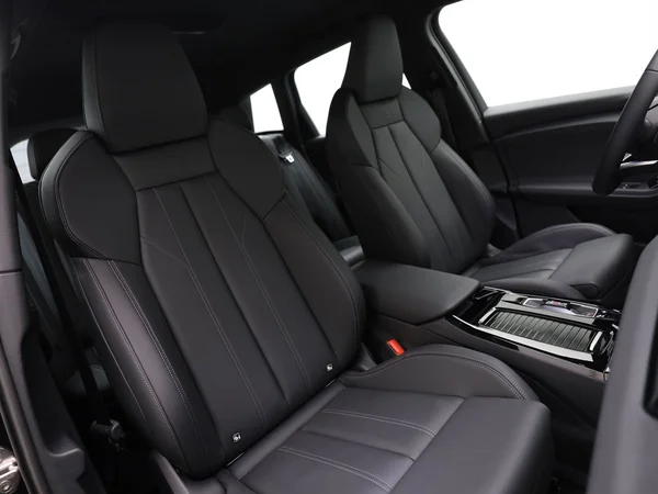 AUDI Q6 e-tron (2025) — foto 3 van 20