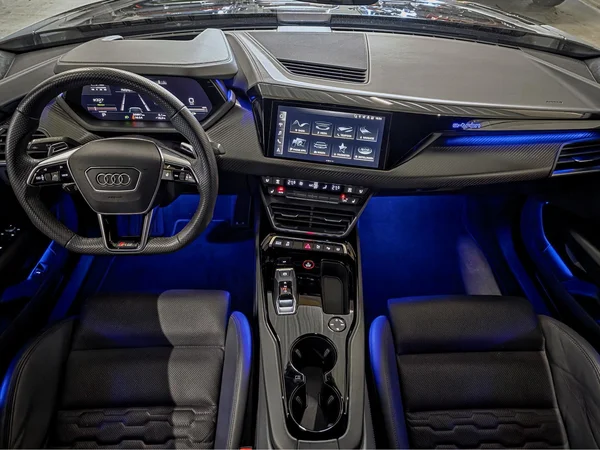 AUDI RS e-tron GT (2021) — foto 31 van 44