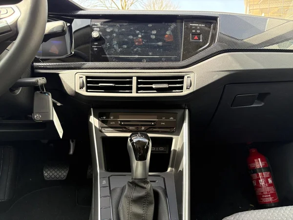 VOLKSWAGEN Polo (2026) — foto 3 van 24
