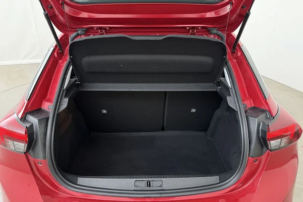 Opel Corsa (2023) — foto 13 van 17