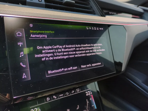 AUDI Q8 e-tron Sportback (2024) — foto 4 van 17
