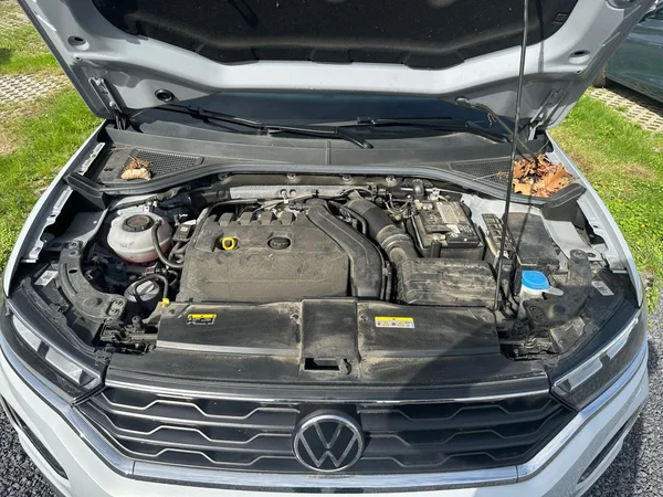 VOLKSWAGEN T-Roc (2021) — foto 14 van 24