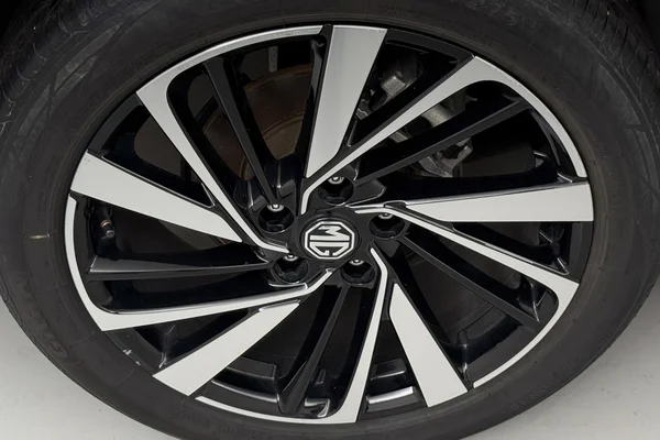 MG ZS Hybrid+ (HEV) (2025) — foto 18 van 28