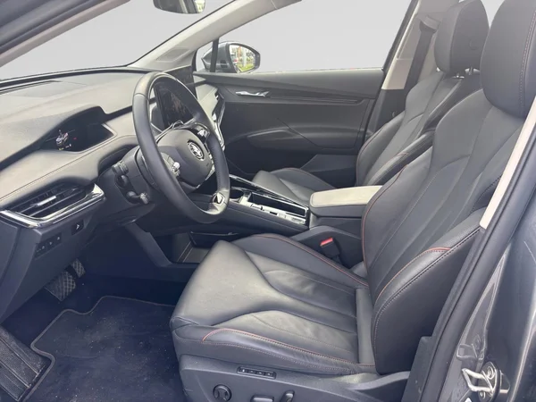 SKODA Enyaq Coupé (2023) — foto 10 van 40