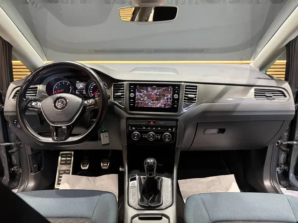 Volkswagen Golf (2020) — foto 28 van 28