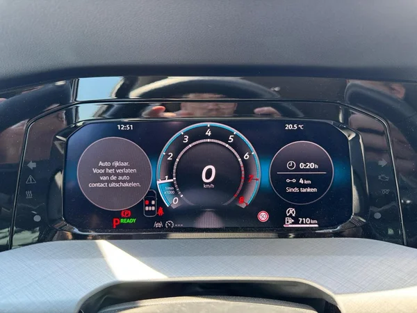 VOLKSWAGEN Golf VIII (2026) — foto 19 van 24