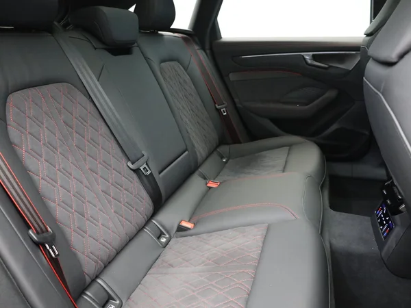 AUDI A6 Avant (2026) — foto 11 van 28