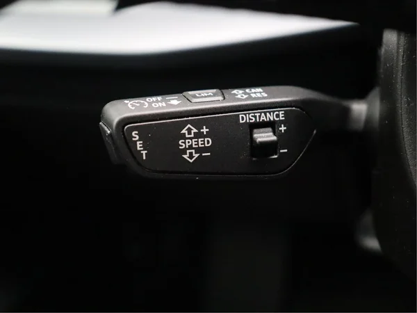 AUDI A3 Allstreet PHEV (2025) — foto 4 van 17