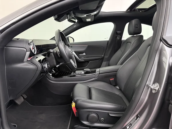 MERCEDES CLA 250 (2022) — foto 2 van 34