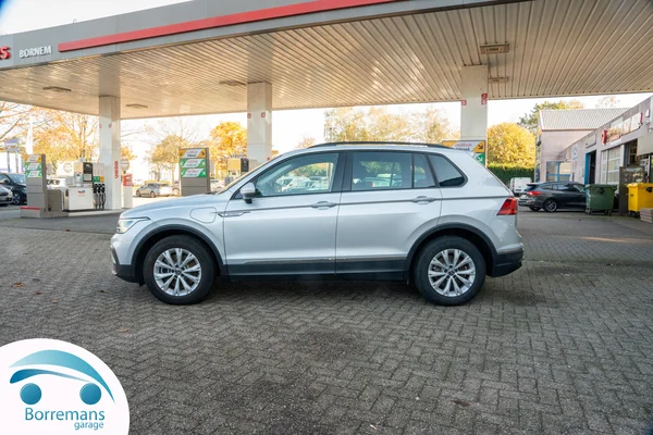 Volkswagen Tiguan (2023) — foto 34 van 43