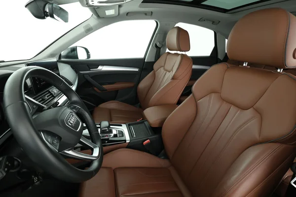 Audi Q5 (2021) — foto 16 van 16