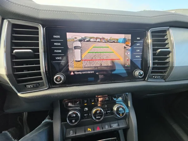SKODA Kodiaq (2023) — foto 5 van 24