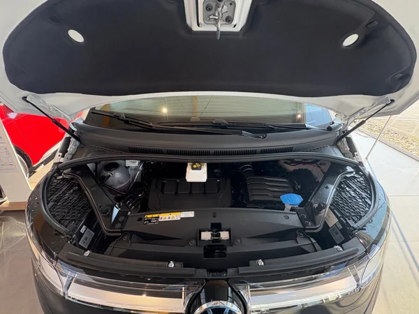 VOLKSWAGEN Multivan T7 Long (2025) — foto 11 van 23