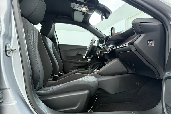Peugeot 2008 (2025) — foto 14 van 16