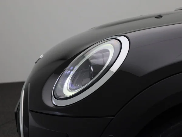 MINI One (2022) — foto 7 van 39