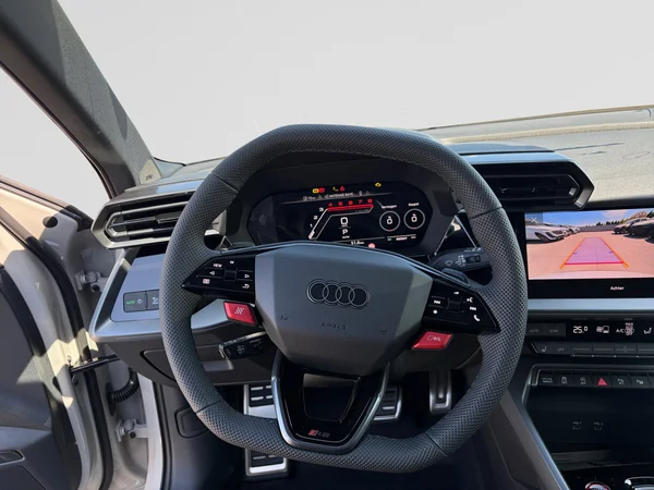 AUDI RS3 Sportback (2025) — foto 15 van 15