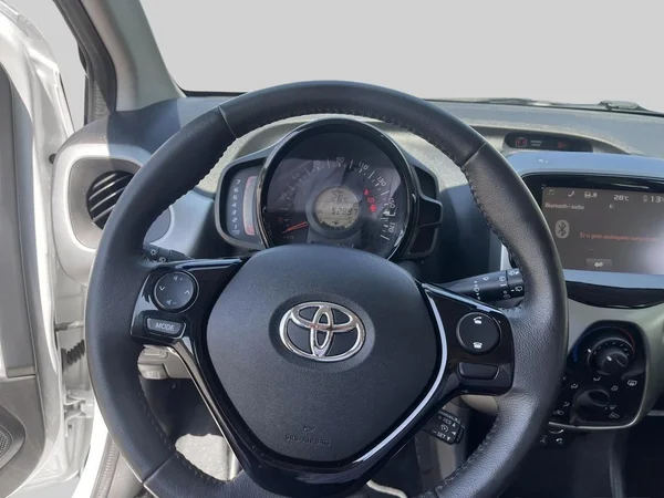 Toyota Aygo (2015) — foto 2 van 19