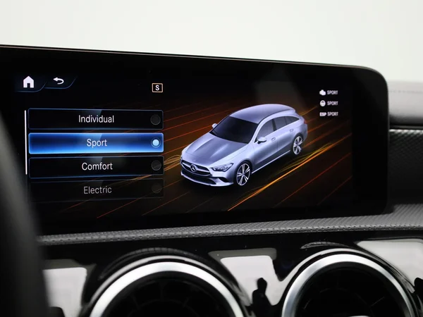 Mercedes-Benz CLA (2022) — foto 26 van 52