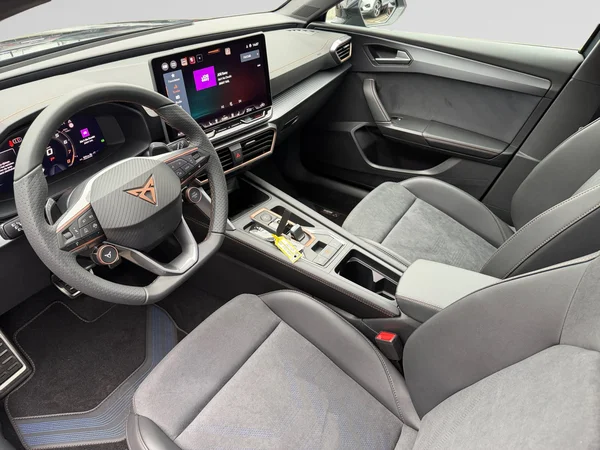 CUPRA Leon ST (2026) — foto 2 van 21