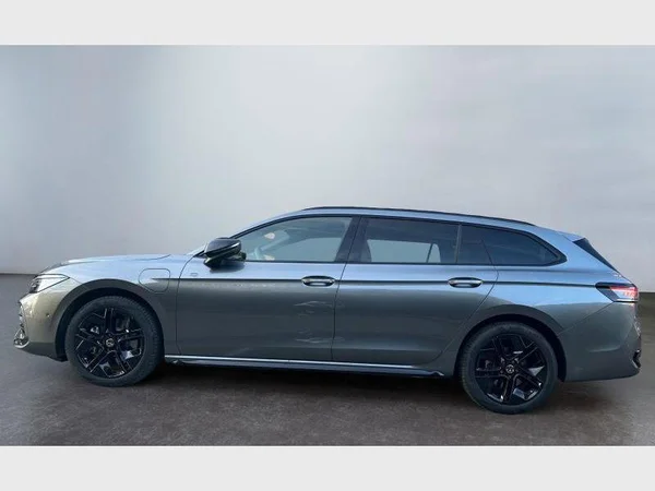 Volkswagen Passat Variant eHybrid (2026) — foto 25 van 30